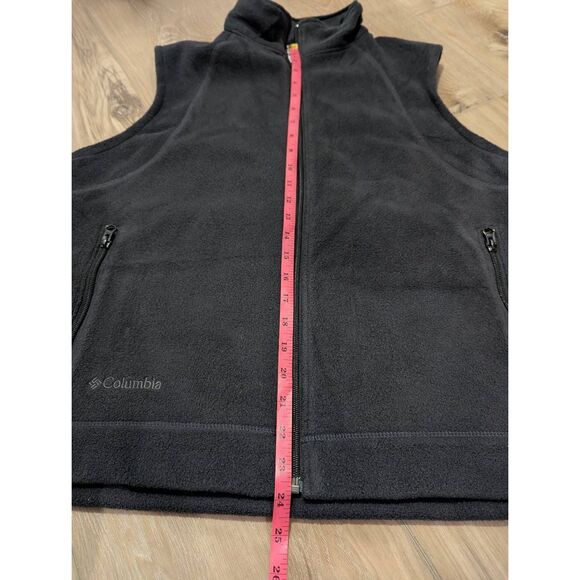Columbia Zippered Fleece Vest in Black! - Picture 9 of 12